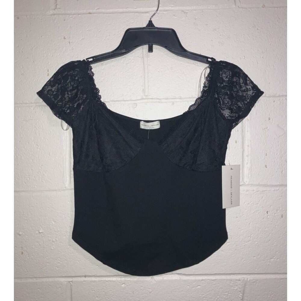 NWT! Frankee & Skylarr top Black Lace Short Sleeves Lined Size L
